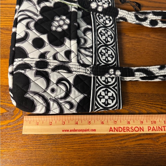 New Vera Bradley Bag~ Black & White ~ 11 1/2”W x 8”T - Picture 5 of 10